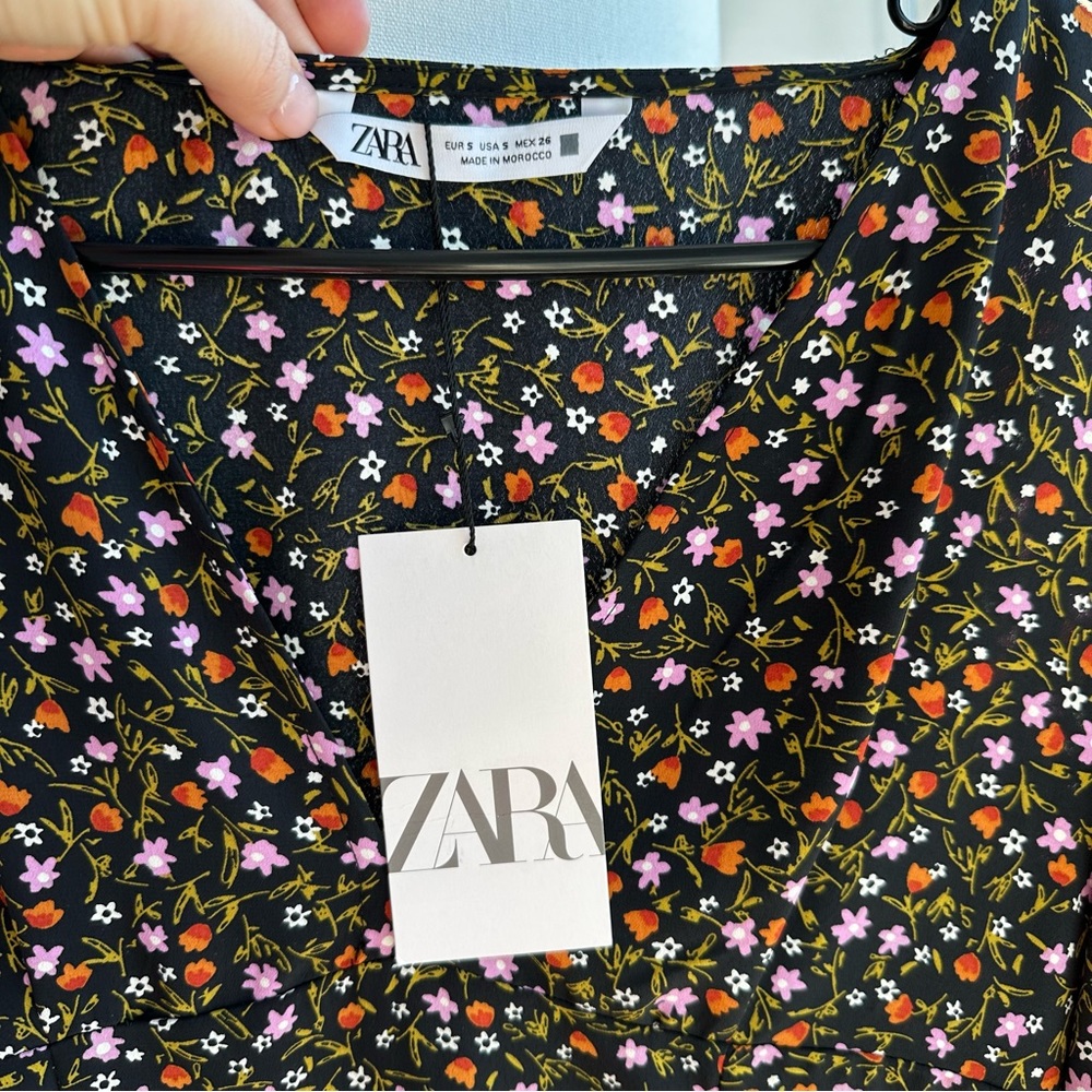 Floral Mini! - Picture 3 of 8